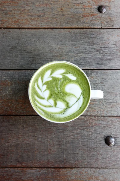 Uma xícara de chá verde matcha latte — Fotografia de Stock