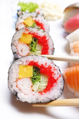 Nigiri suşi bileşimi