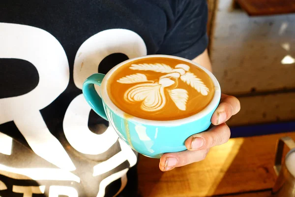 Una taza de café con leche arte — Foto de Stock