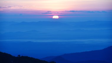 güzel günbatımı, dağlar