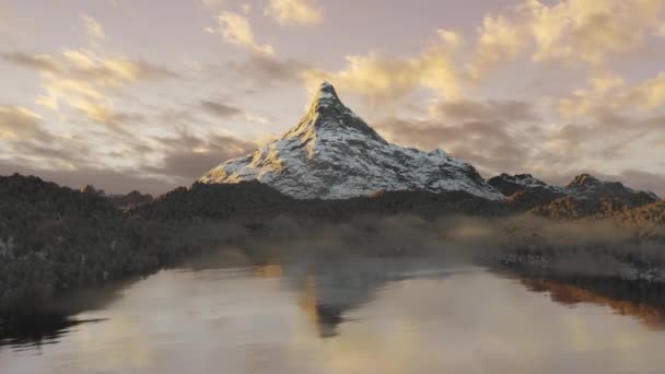 Vackert bergslandskap. Episka flygbilder över Misty Lake Nature Summit Top Peak 4K — Stockvideo