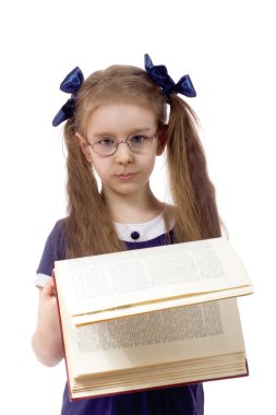 Kitaplı küçük kız.