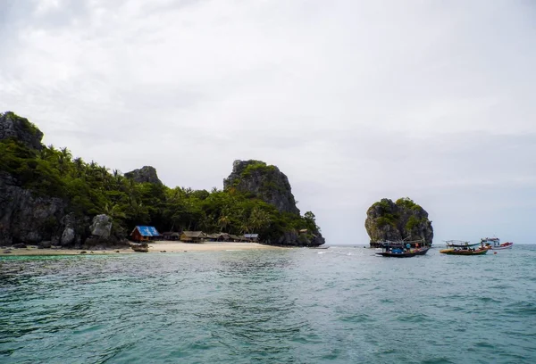 Rungkajew ostrov Chumphon Thajsko nádherný korálový útes — Stock fotografie