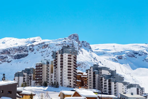 Перегляд Claret Валь місті Tignes — стокове фото