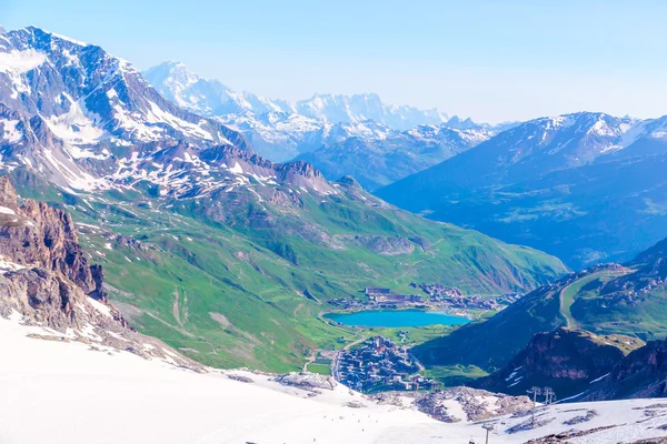 Visa från Grande Motte glaciären på Tignes, franska Alperna. — Stockfoto