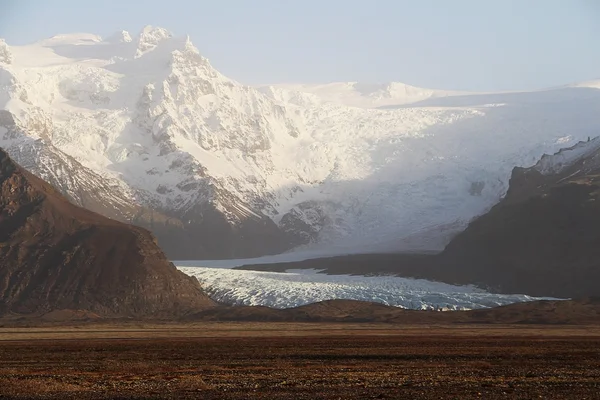 Icelandic glacier in dusty day — Stock Photo, Image