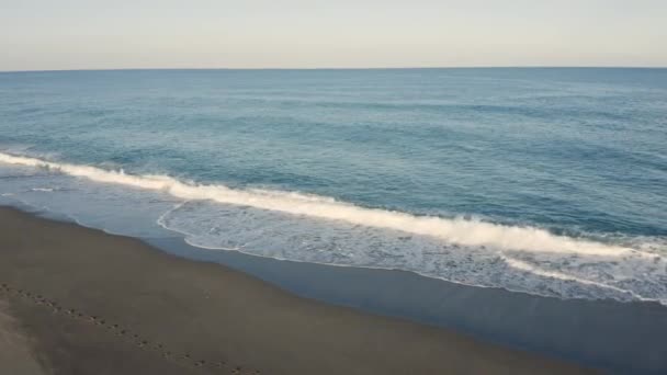 Espuma Las Olas Del Océano Playa Vacía — Vídeos de Stock