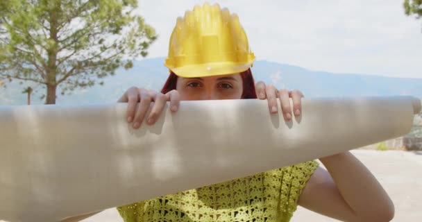 Outdoor Footage Beauty Italian Architect Yellow Helmet Young Woman Rolled — Stok video