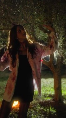 Cadılar Bayramı Kırsalında Canavarlar