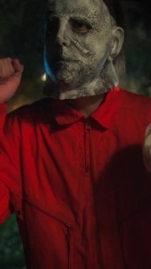 Cadılar Bayramı Kırsalında Canavarlar