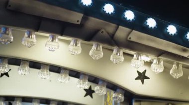 Köy Festivalinde Atlıkarıncanın Parlayan Işıkları.