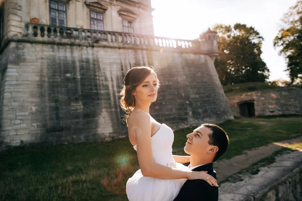 結婚式の日に新郎新婦 — ストック写真