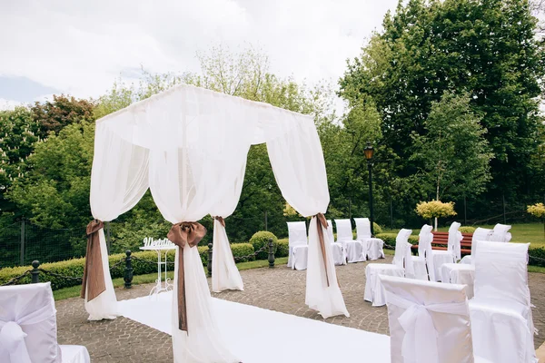 Decorations for the wedding ceremony in the park