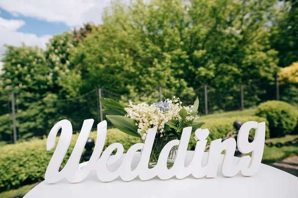 Dekorasi kayu pengantin putih — Stok Foto