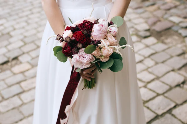 Belo buquê de casamento — Fotografia de Stock