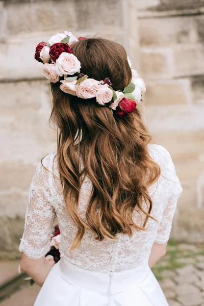 Fresh delicate magical wedding wreath — Stock Photo, Image