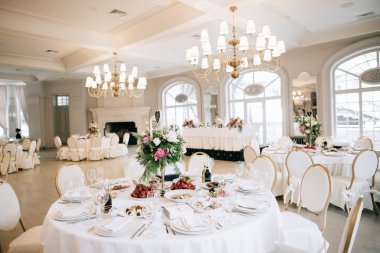 Restoran tablolar gıda ile