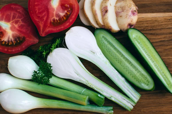 Приготування зі свіжими овочами — стокове фото