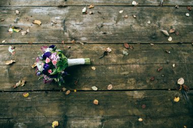 pembe ve beyaz düğün buketi 