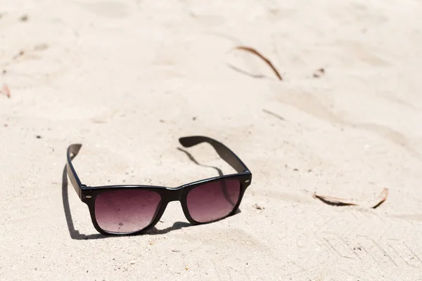 Sunglasses Sea Beach Summer Concepts — Stock Photo, Image