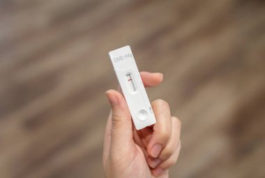 SARS 2019-nCoV COVID-19 antijen hızlı test kiti negatif sonuç verdi, COVID-19 antijen hızlı test