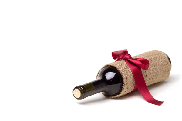 şarap şişesi ve üzüm