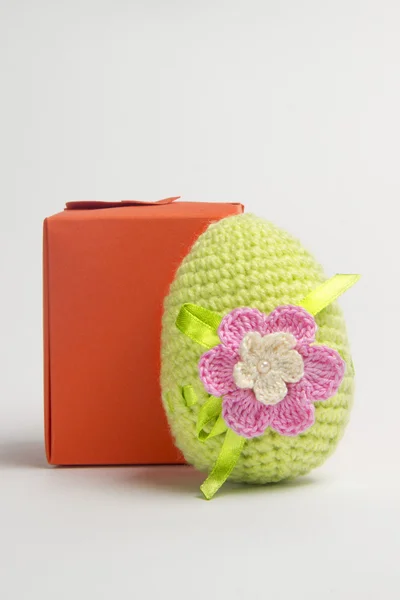 Easter egg made from yarn — Stock Photo, Image