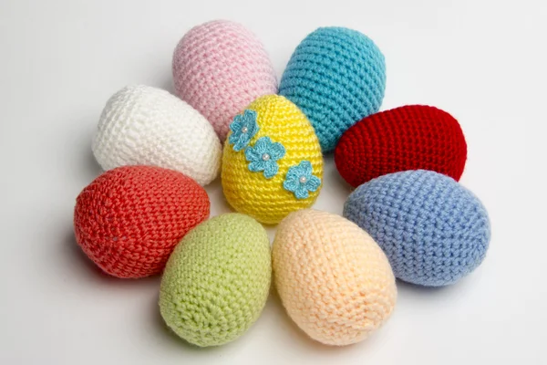 Paskalya yumurtası iplikten yapılmış