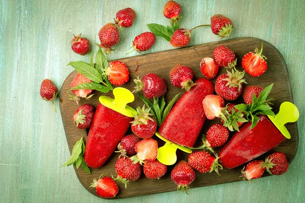 çilek, çilek dondurma ahşap oyun tahtası, strawberri