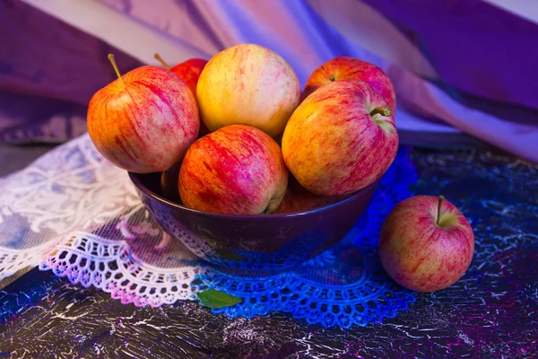 Pink apples in a bowl_2 — Stock Photo, Image