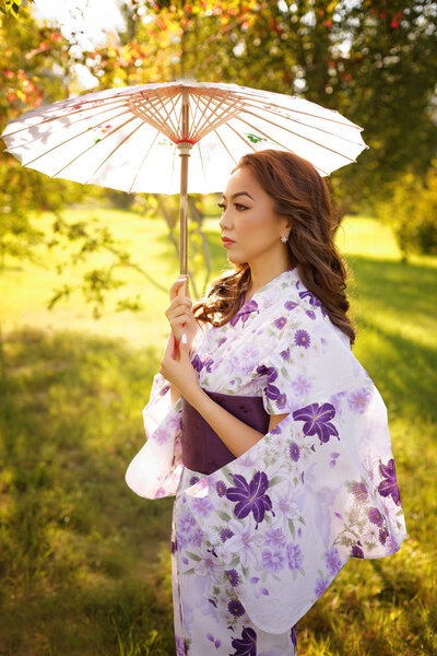 beautiful asian woman in kimono 