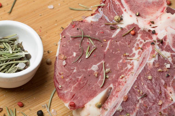 Filete Carne Sobre Fondo Blanco — Foto de Stock