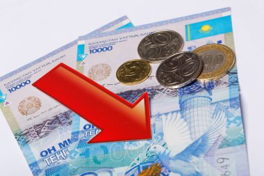 Kazakistan para tenge aşağı