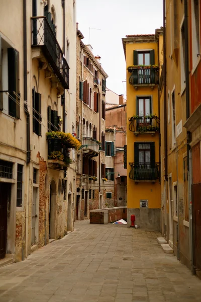 Venedig arcitecture, gator och byggnader — Stockfoto