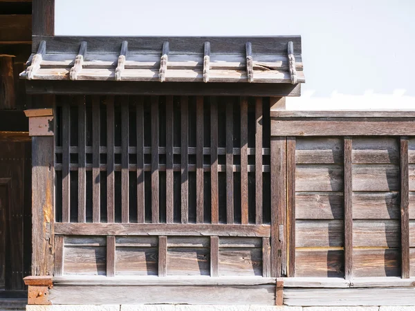 일본 전통 건축 세부 사항을 나무 창 및 벽 — 스톡 사진