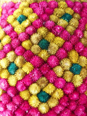 renkli çiçek deseni