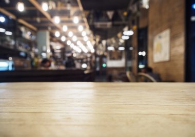 Restoran Cafe Bar bulanık arka plan ile tablosunun üst kısmındaki