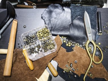 Zanaat araçları deri eserleri hobi, atölye studio nesne tablo