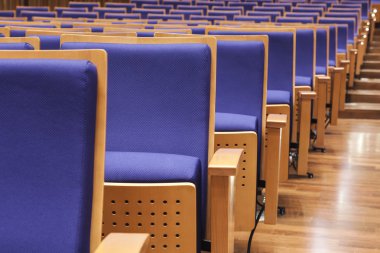 oditoryum koltukları 