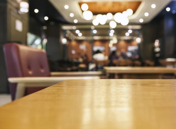 Bancone da tavolo con bar sfocato Caffè ristorante — Foto Stock