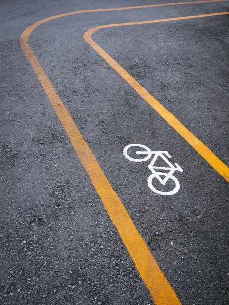 Radwegbeschilderung auf der Straße — Stockfoto