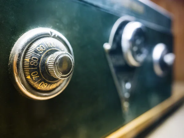 Säkra låskoden på safety box bank — Stockfoto