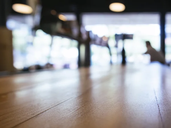 Mesa mostrador Bar Blurred fondo del restaurante con la gente — Foto de Stock