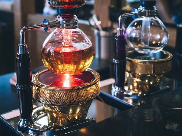 Syphon Coffee Maker display in Cafe Restaurant — Stock Photo, Image
