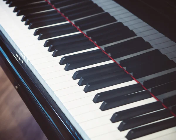 Клавиши для фортепиано — стоковое фото