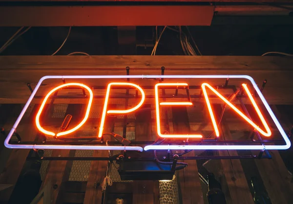 Open Sign Neon Light Bar Restaurante Loja frente — Fotografia de Stock