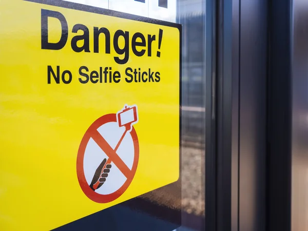 Selfie forbidden Signage warning in Public transportation area — Stock Photo, Image