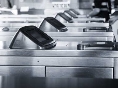 Giriş kapısı bilet erişim Touch teknolojisi istasyonu