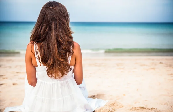 Menina de biquíni no fundo do mar — Fotografia de Stock