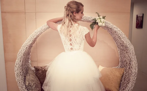 Beautiful young girl in a wedding dress — Stock Photo, Image